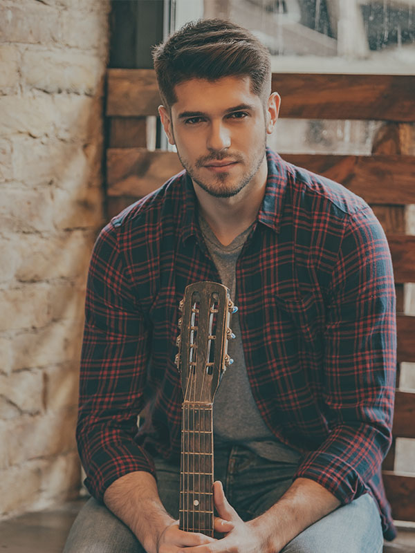 handsome-musician-K77QA2X.jpg